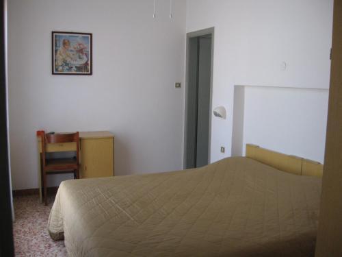 רימיני Hotel Eleonora מראה חיצוני תמונה